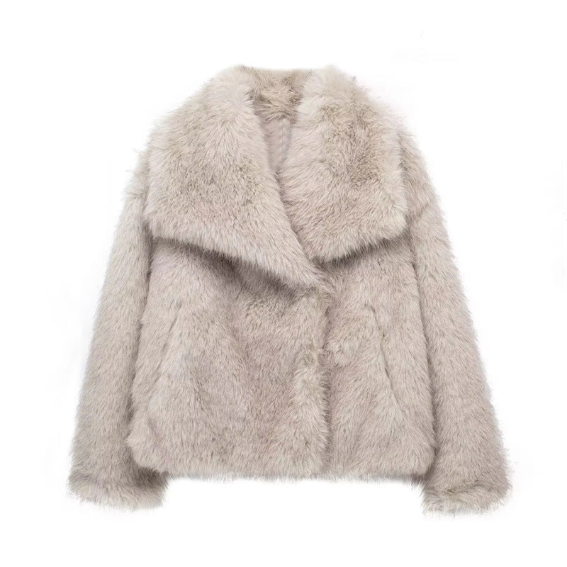 Veste courte en fausse fourrure à revers