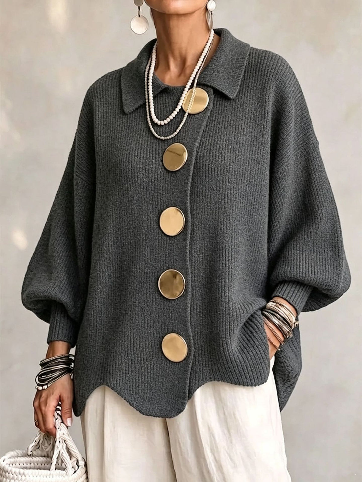 Cardigan Joséphine – Maille côtelée oversize à boutons dorés – vue 12