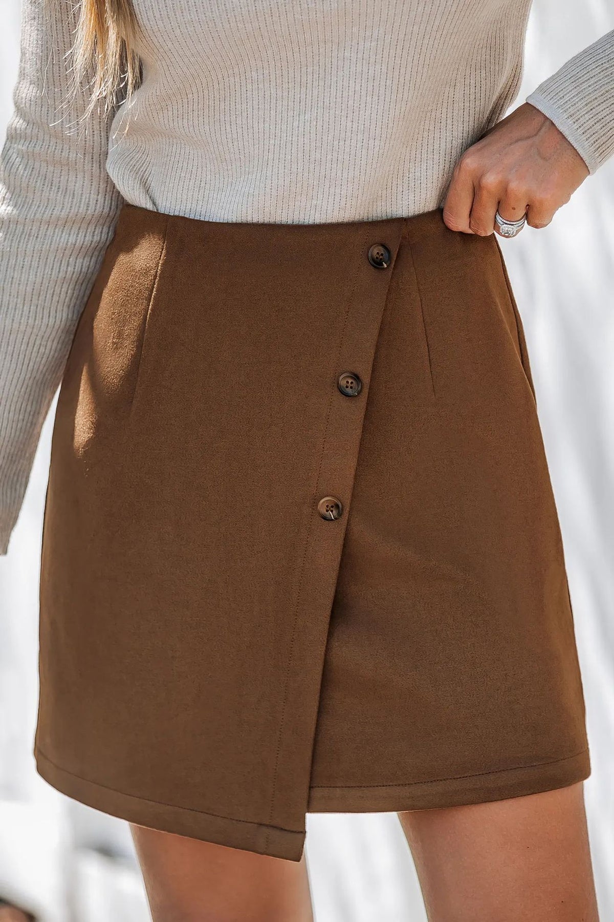 Jupe asymétrique taille haute à boutons – vue 6