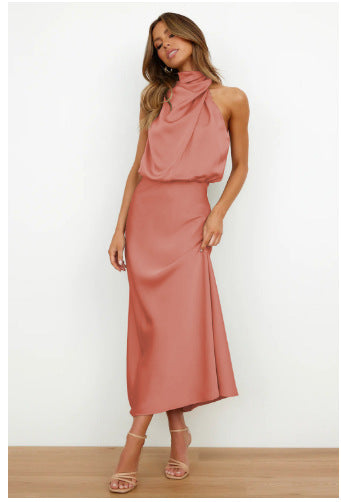 Robe midi en satin sans manches – vue 8