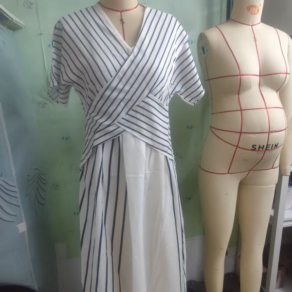 Robe midi rayée coupe ample – vue 10